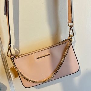 Jet Set Medium Crossbody Bag